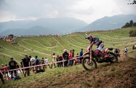 Discover the photo galleries of the Six Days Enduro 2025 in Bergamo: riders, action, and unforgettable moments from the world’s top event.
