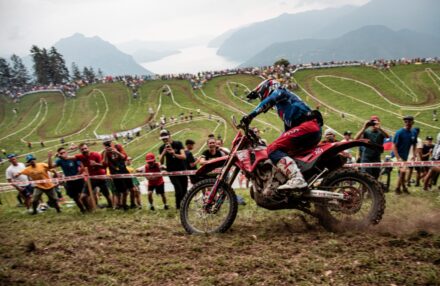 Discover the photo galleries of the Six Days Enduro 2025 in Bergamo: riders, action, and unforgettable moments from the world’s top event.