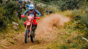Strong performance and tough conditions at the EnduroGP opener in Custonaci, Sicily. Discover the full photo gallery.