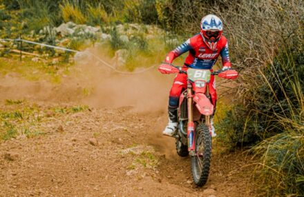 Strong performance and tough conditions at the EnduroGP opener in Custonaci, Sicily. Discover the full photo gallery.