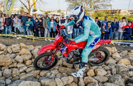Round 3 Assoluti d’Italia in Caltanissetta: intense Sicilian weekend with standout performances from Corsi, Bernardini, Ahlin and Oldrati. Discover the gallery