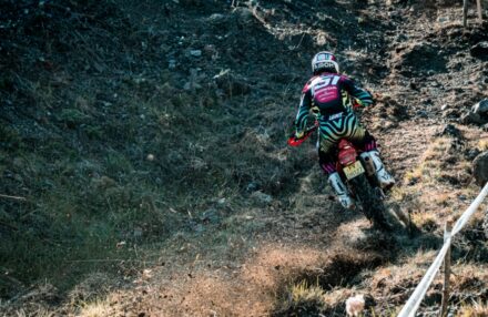 Strong performance at Assoluti d’Italia Enduro Round 2 in Pomarance: two podiums for the team. Discover the full photo gallery.