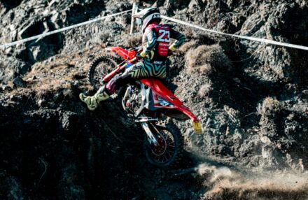 Strong performance at Assoluti d’Italia Enduro Round 2 in Pomarance: two podiums for the team. Discover the full photo gallery.