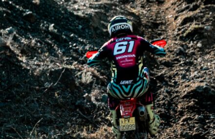 Strong performance at Assoluti d’Italia Enduro Round 2 in Pomarance: two podiums for the team. Discover the full photo gallery.