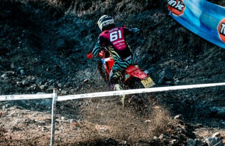 Strong performance at Assoluti d’Italia Enduro Round 2 in Pomarance: two podiums for the team. Discover the full photo gallery.