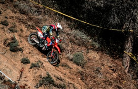 Strong performance at Assoluti d’Italia Enduro Round 2 in Pomarance: two podiums for the team. Discover the full photo gallery.