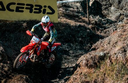 Strong performance at Assoluti d’Italia Enduro Round 2 in Pomarance: two podiums for the team. Discover the full photo gallery.