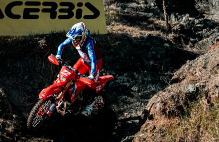 Strong performance at Assoluti d’Italia Enduro Round 2 in Pomarance: two podiums for the team. Discover the full photo gallery.