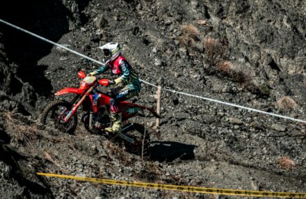Strong performance at Assoluti d’Italia Enduro Round 2 in Pomarance: two podiums for the team. Discover the full photo gallery.
