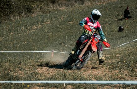 Strong performance at Assoluti d’Italia Enduro Round 2 in Pomarance: two podiums for the team. Discover the full photo gallery.