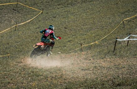 Strong performance at Assoluti d’Italia Enduro Round 2 in Pomarance: two podiums for the team. Discover the full photo gallery.