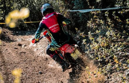 Strong performance at Assoluti d’Italia Enduro Round 2 in Pomarance: two podiums for the team. Discover the full photo gallery.