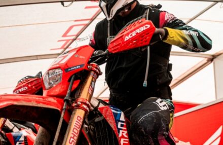 Strong performance at Assoluti d’Italia Enduro Round 2 in Pomarance: two podiums for the team. Discover the full photo gallery.