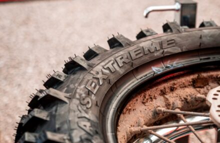 Strong performance at Assoluti d’Italia Enduro Round 2 in Pomarance: two podiums for the team. Discover the full photo gallery.