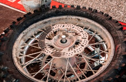 Strong performance at Assoluti d’Italia Enduro Round 2 in Pomarance: two podiums for the team. Discover the full photo gallery.