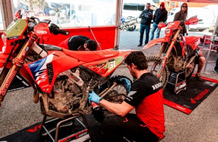 Strong performance at Assoluti d’Italia Enduro Round 2 in Pomarance: two podiums for the team. Discover the full photo gallery.