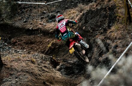 Strong performance at Assoluti d’Italia Enduro Round 2 in Pomarance: two podiums for the team. Discover the full photo gallery.