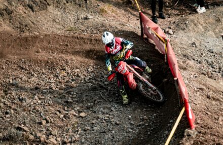 Strong performance at Assoluti d’Italia Enduro Round 2 in Pomarance: two podiums for the team. Discover the full photo gallery.