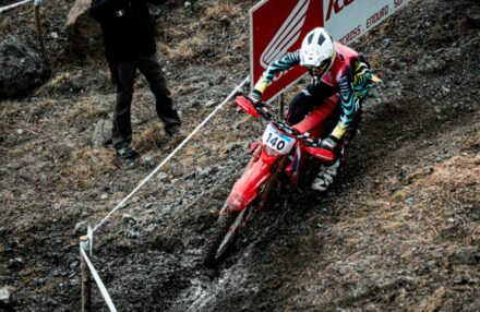 Strong performance at Assoluti d’Italia Enduro Round 2 in Pomarance: two podiums for the team. Discover the full photo gallery.