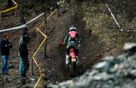 Strong performance at Assoluti d’Italia Enduro Round 2 in Pomarance: two podiums for the team. Discover the full photo gallery.