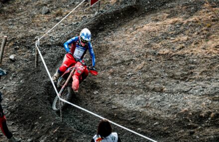 Strong performance at Assoluti d’Italia Enduro Round 2 in Pomarance: two podiums for the team. Discover the full photo gallery.