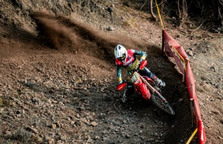 Strong performance at Assoluti d’Italia Enduro Round 2 in Pomarance: two podiums for the team. Discover the full photo gallery.