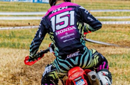 Relive the 2026 Oliana EnduroGP: highlights, podiums, and intense racing action in our photo gallery