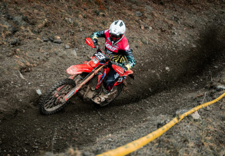 Strong performance at Assoluti d’Italia Enduro Round 2 in Pomarance: two podiums for the team. Discover the full photo gallery.