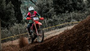 Strong performance at Assoluti d’Italia Enduro Round 2 in Pomarance: two podiums for the team. Discover the full photo gallery.