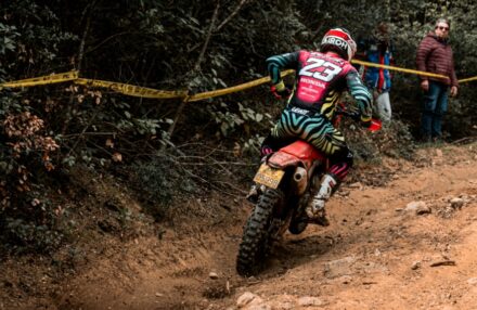 Strong performance at Assoluti d’Italia Enduro Round 2 in Pomarance: two podiums for the team. Discover the full photo gallery.