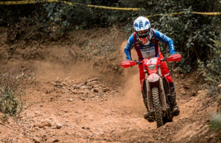 Strong performance at Assoluti d’Italia Enduro Round 2 in Pomarance: two podiums for the team. Discover the full photo gallery.