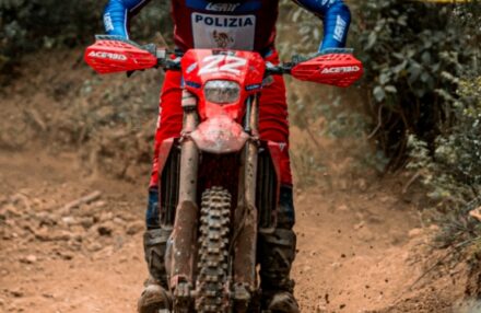 Strong performance at Assoluti d’Italia Enduro Round 2 in Pomarance: two podiums for the team. Discover the full photo gallery.