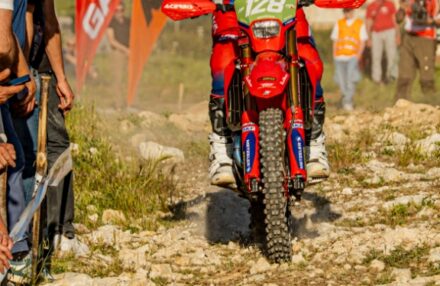 Strong performance and tough conditions at the EnduroGP opener in Custonaci, Sicily. Discover the full photo gallery.