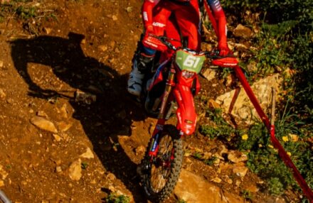 Strong performance and tough conditions at the EnduroGP opener in Custonaci, Sicily. Discover the full photo gallery.