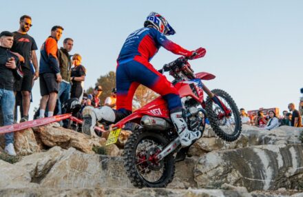 Strong performance and tough conditions at the EnduroGP opener in Custonaci, Sicily. Discover the full photo gallery.