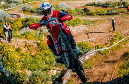 Strong performance and tough conditions at the EnduroGP opener in Custonaci, Sicily. Discover the full photo gallery.