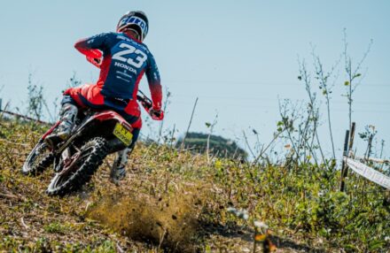 Strong performance and tough conditions at the EnduroGP opener in Custonaci, Sicily. Discover the full photo gallery.