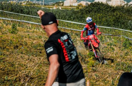 Strong performance and tough conditions at the EnduroGP opener in Custonaci, Sicily. Discover the full photo gallery.