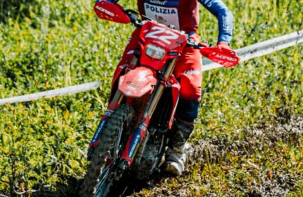 Strong performance and tough conditions at the EnduroGP opener in Custonaci, Sicily. Discover the full photo gallery.