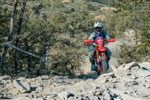 Round 4 Assoluti d'Italia in Pianello Val Tidone: Bernardini returns to racing, both he and Oldrati reach the podium. Ahlin and Corsi impress. Discover the gallery