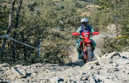 Round 4 Assoluti d'Italia in Pianello Val Tidone: Bernardini returns to racing, both he and Oldrati reach the podium. Ahlin and Corsi impress. Discover the gallery