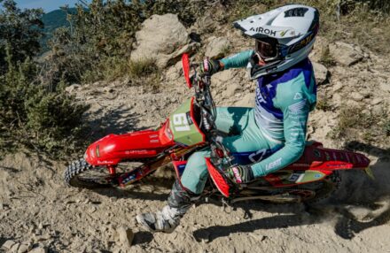 Round 4 Assoluti d'Italia in Pianello Val Tidone: Bernardini returns to racing, both he and Oldrati reach the podium. Ahlin and Corsi impress. Discover the gallery
