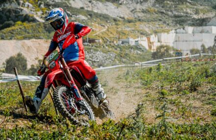 Strong performance and tough conditions at the EnduroGP opener in Custonaci, Sicily. Discover the full photo gallery.