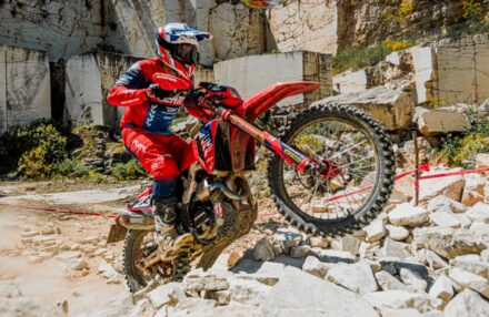 Strong performance and tough conditions at the EnduroGP opener in Custonaci, Sicily. Discover the full photo gallery.