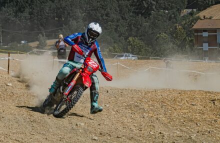 Round 4 Assoluti d'Italia in Pianello Val Tidone: Bernardini returns to racing, both he and Oldrati reach the podium. Ahlin and Corsi impress. Discover the gallery
