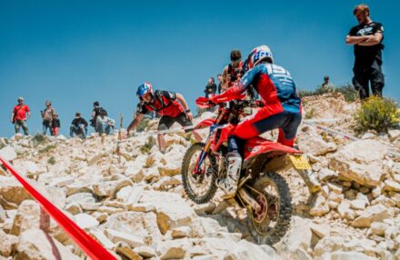 Strong performance and tough conditions at the EnduroGP opener in Custonaci, Sicily. Discover the full photo gallery.