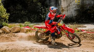 Strong performance and tough conditions at the EnduroGP opener in Custonaci, Sicily. Discover the full photo gallery.