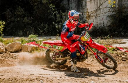 Strong performance and tough conditions at the EnduroGP opener in Custonaci, Sicily. Discover the full photo gallery.