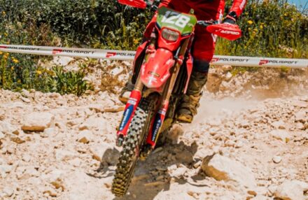 Strong performance and tough conditions at the EnduroGP opener in Custonaci, Sicily. Discover the full photo gallery.