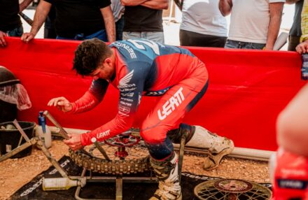 Strong performance and tough conditions at the EnduroGP opener in Custonaci, Sicily. Discover the full photo gallery.